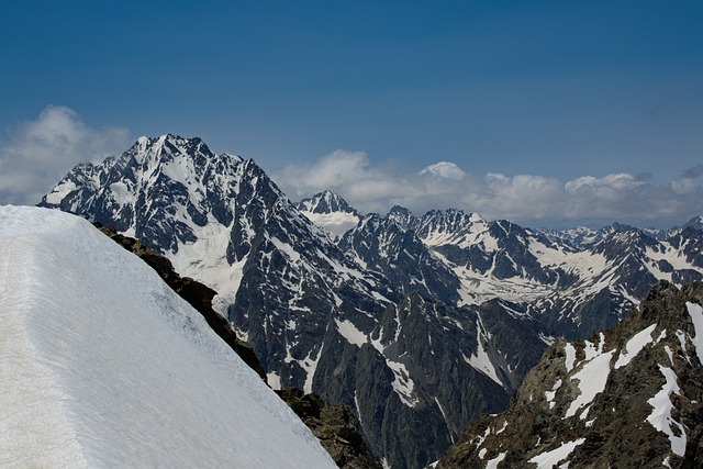 Berge, Wolken, Schnee, Oberteile