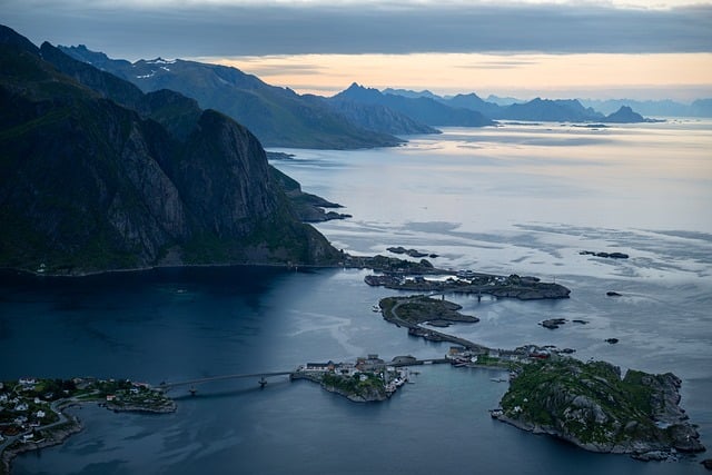 Free Reinebringen Lofoten photo and picture