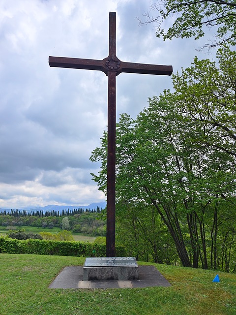 Free War Cemetery Costermano photo and picture