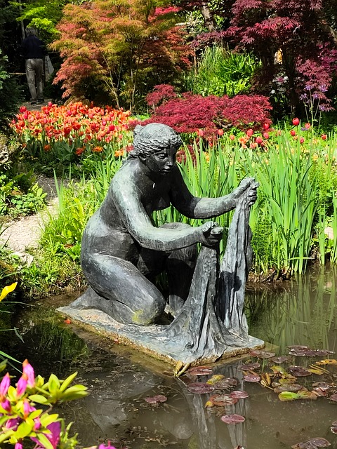 Free Heller Garden photo and picture