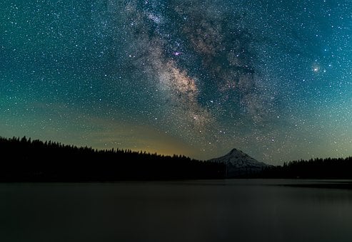 Free Mounthood Milky Way photo and picture