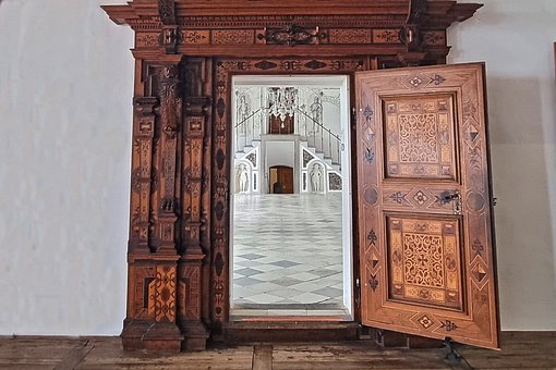 Free Castle Architecture photo and picture