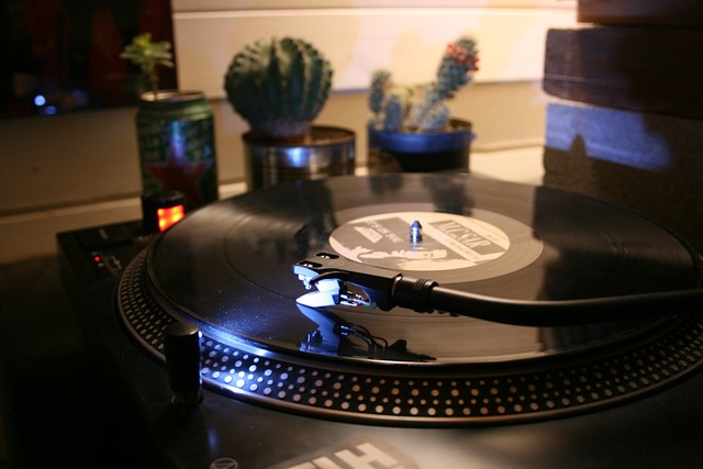 Free Turntable Music photo and picture