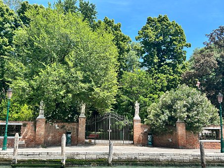 Free Venice Park photo and picture