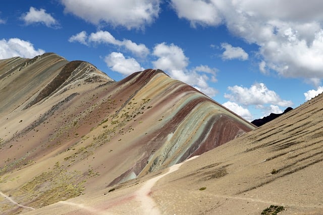 Regnbuefjellet, Til, Peru, Fjell