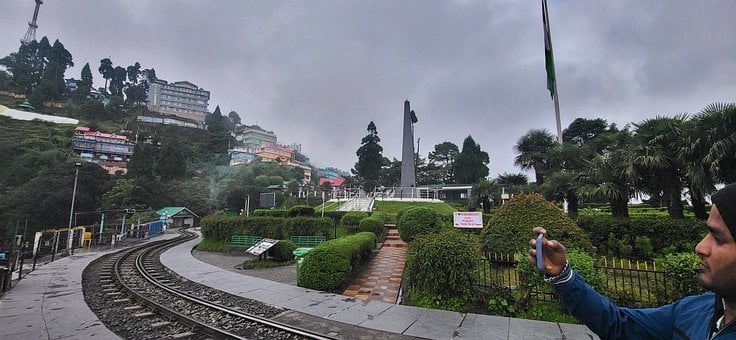 Free Batasia Loop Darjeeling photo and picture