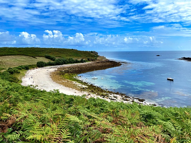 Tresco, Cornwall, Maliciosamente