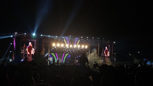 Stadsfeest, Lineair, Partij