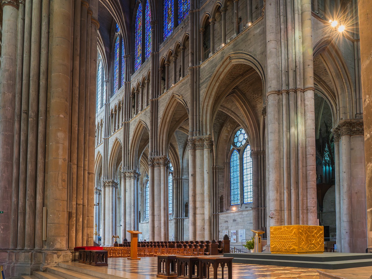 Kathedrale Reims - free online jigsaw puzzle photo