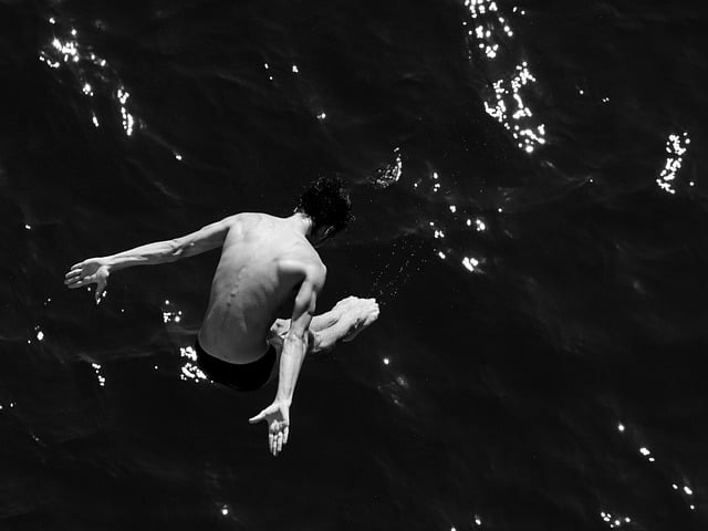 sport, jump, bounce, plunge, to swim, swimmer, kennedy, high, strength, aesthetic, body, male, athlete, adventure, risk, to fall, danger, professional, success, drop, sea, summer, nature