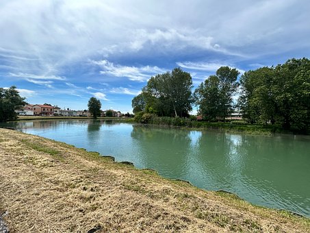 Free Italy Water photo and picture