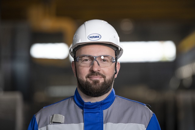 Free Worker Employee photo and picture