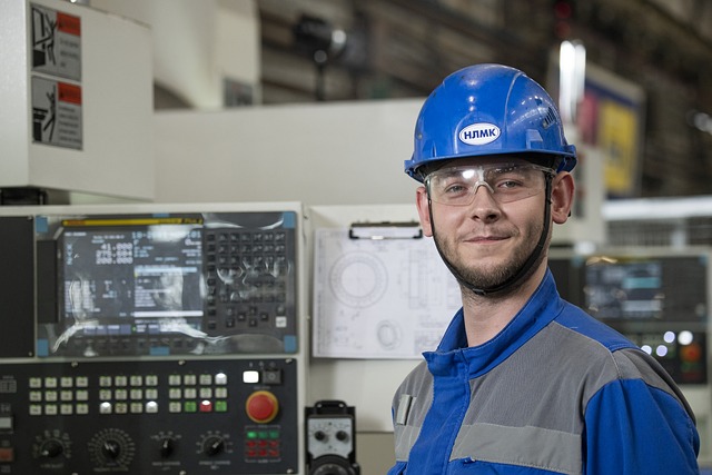 Free Worker Employee photo and picture