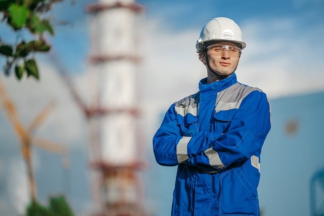 Free Worker Nlmk photo and picture