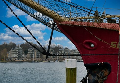 Free Port Ship photo and picture