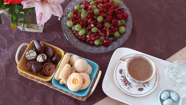 Kaffe, Kaker, Knaske, Sukkertøy, Frukt