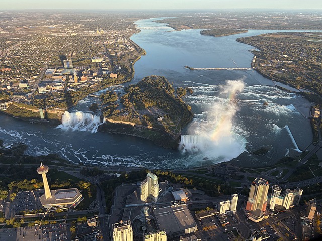 Free Niagara Falls Canada photo and picture