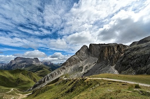 Free Mountains Clouds photo and picture