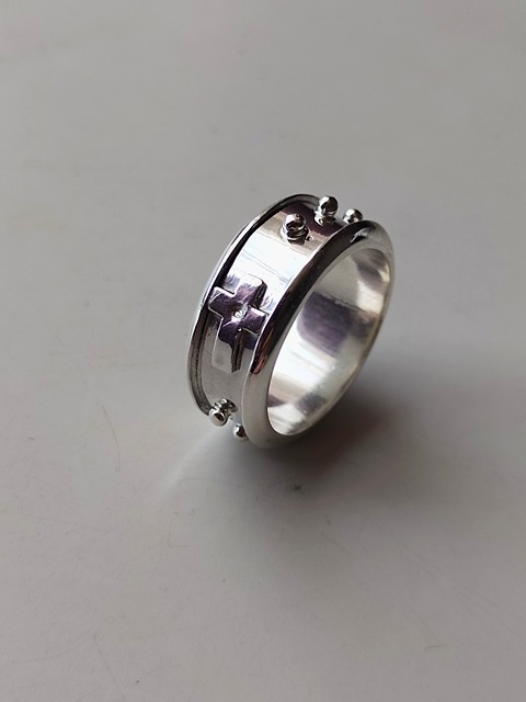 Free Silver Ring illustration and picture