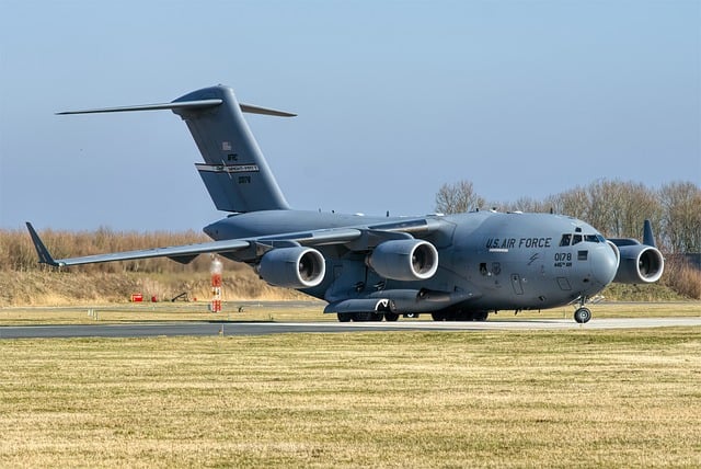 Free C-17 Aircraft photo and picture