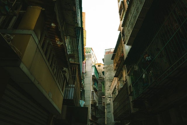 Free Narrow Alley Old Apartments photo and picture
