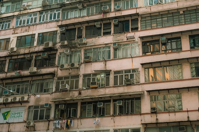 Free Old Apartment Urban Building photo and picture