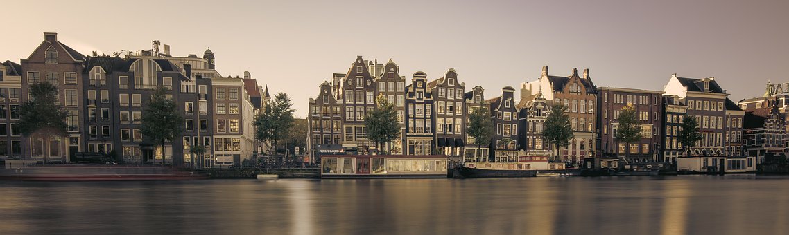 Amstel, Amsterdam, Casele De Dans