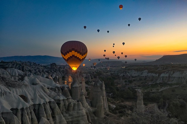 Free Hot-Air Balloon Sky photo and picture