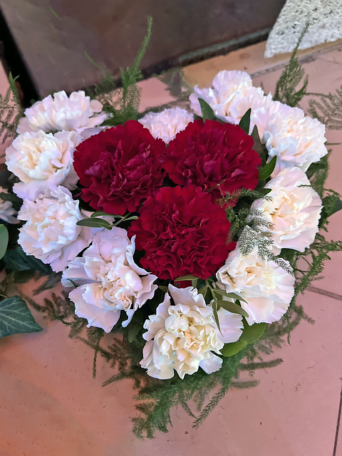 Free Flower Heart Funeral Service photo and picture
