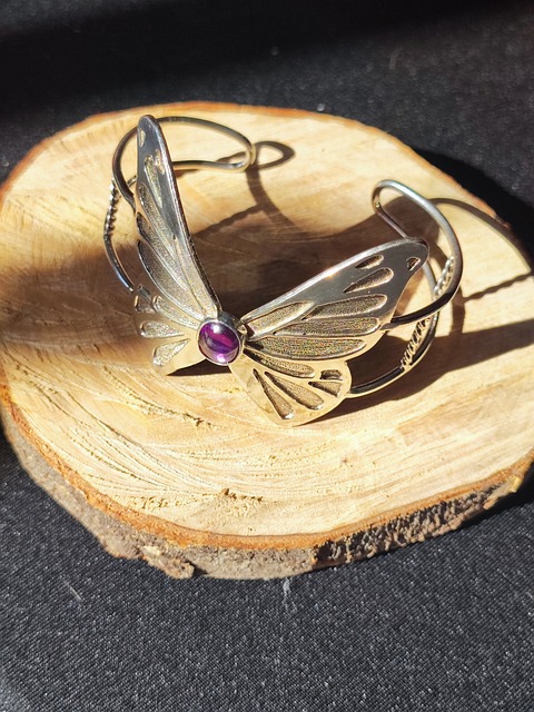 Free Silver Jewelry photo and picture