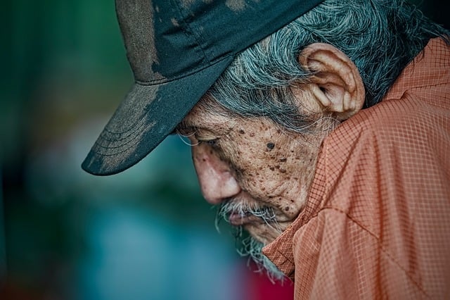 Anciano, Abuelo, Disparo A La Cabeza