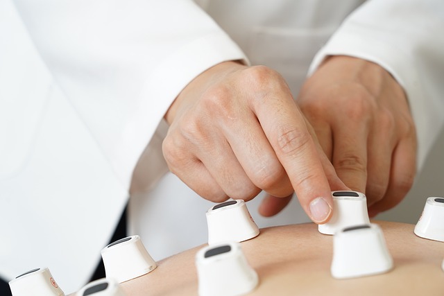 kwellness, traditionalmedicine, koreanmedicineclinic, nikom, acupuncture, kheritagehealth, pulsediagnosis, wellnessclinic, moxibustion, cuppingtherapy