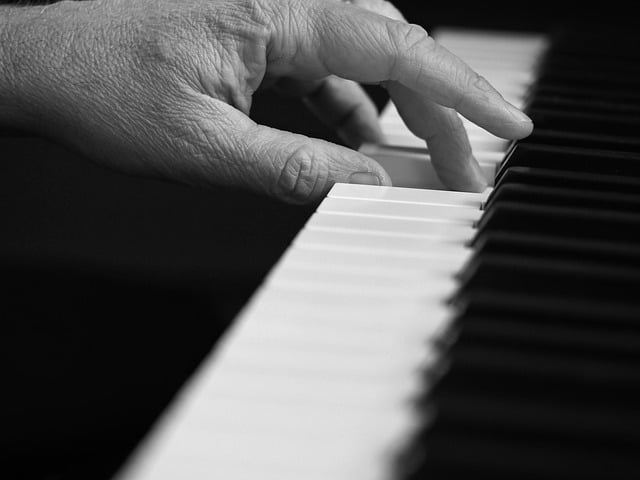 Download free HD stock image of Piano Piano Keyboard Free Piano Piano Keyboard photo and picture