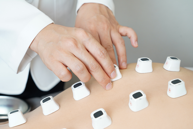 kwellness, traditionalmedicine, koreanmedicineclinic, nikom, acupuncture, kheritagehealth, pulsediagnosis, wellnessclinic, moxibustion, cuppingtherapy