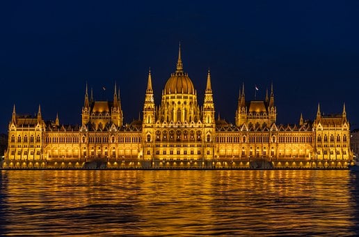 Hongaars Parlementsgebouw, Parlement