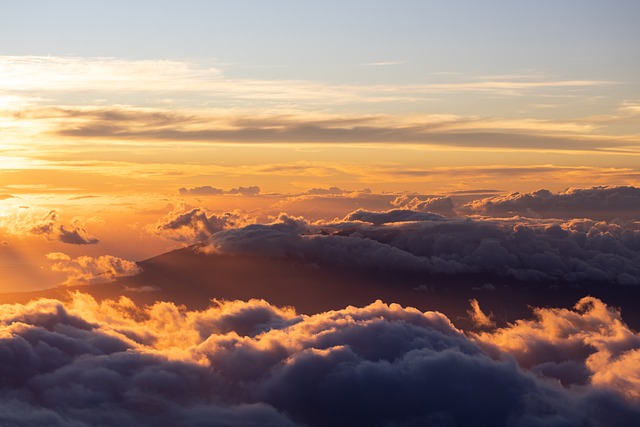 Free Hawaii Mountain photo and picture