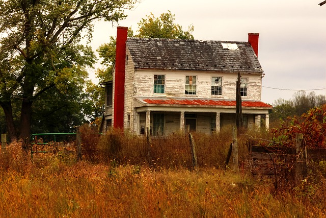 Free Farmhouse Farm photo and picture