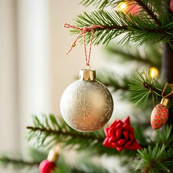 Free Christmas Christmas Tree photo and picture