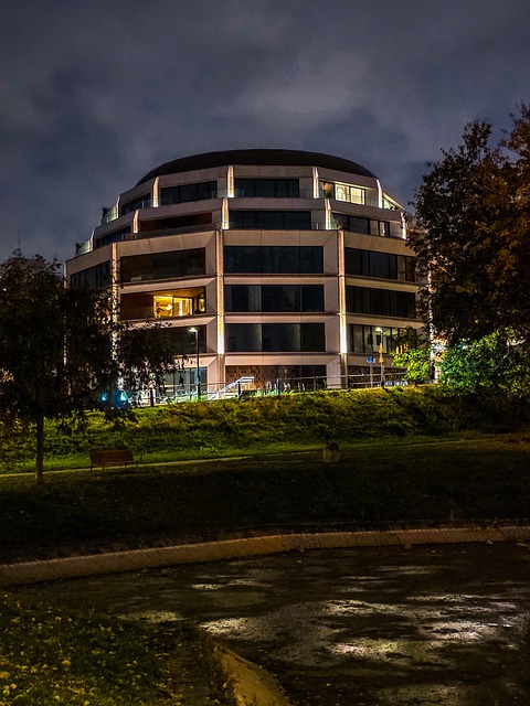 Free Building Architecture photo and picture