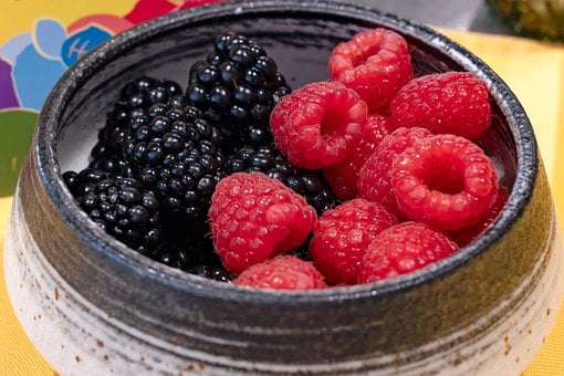 Frische Beeren, Brombeeren, Himbeeren