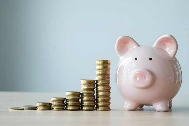Free piggy bank financial growth gold coins illustration