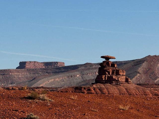 Free Mexican Hat Rock Formation photo and picture