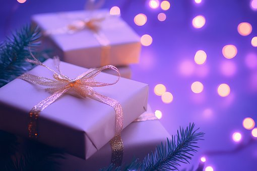 Free Gift Christmas illustration and picture