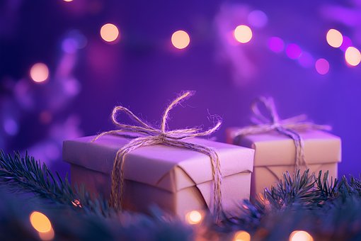 Free Gift Christmas illustration and picture