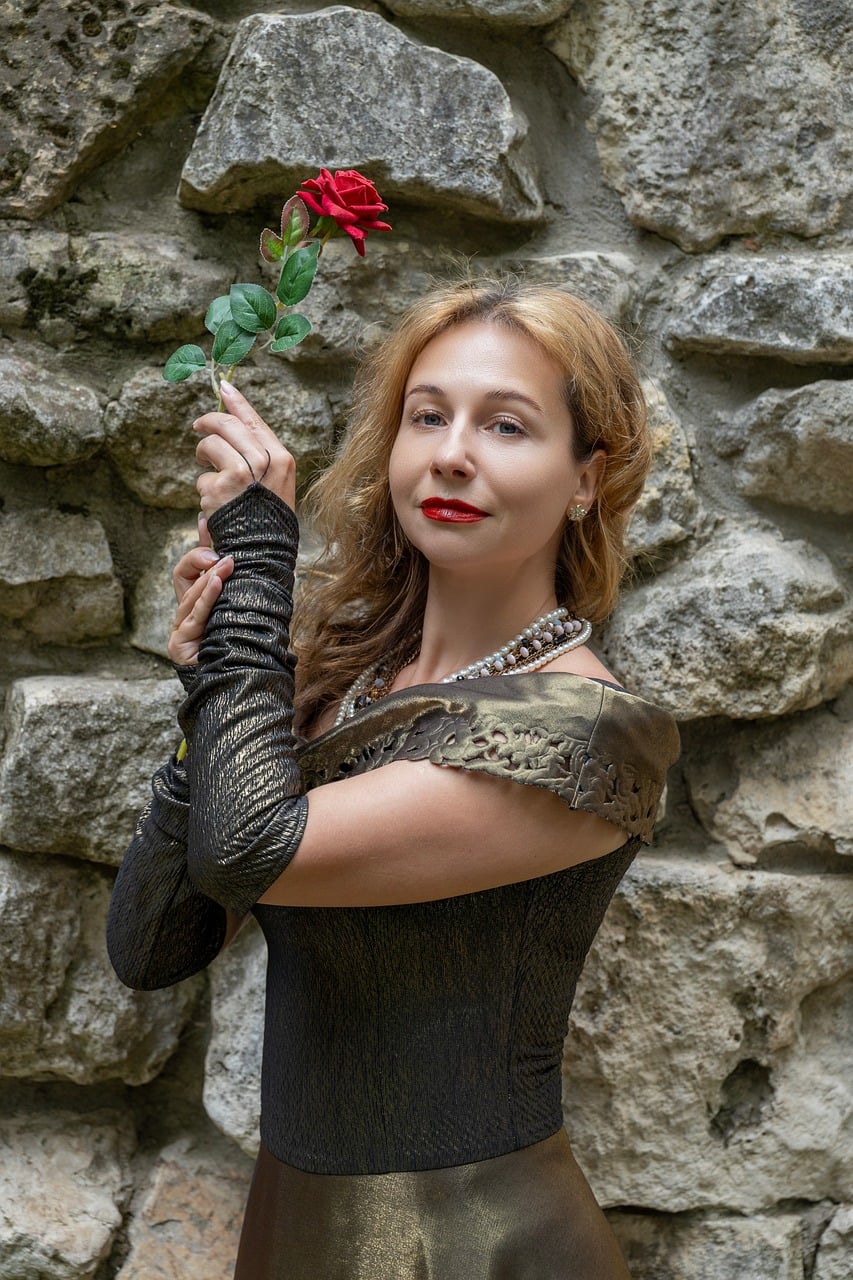 Woman Medieval Costume - Free photo on Pixabay