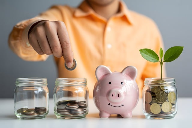 Free piggy bank savings concept glass jars illustration