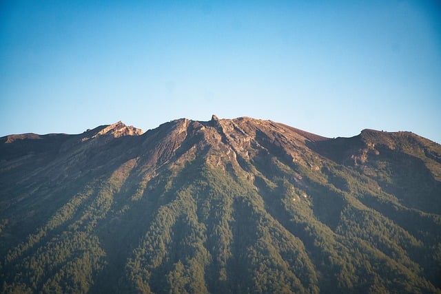 volcano, crater, agung, bali, indonesia, mountain, forested, hiking, sky, nature, natural, summit, geology, panorama, dawn, volcanic volcano, tourism, natural beauty, asian, active volcano, natural landmark