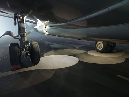 Free Landing Gear Airplane photo and picture