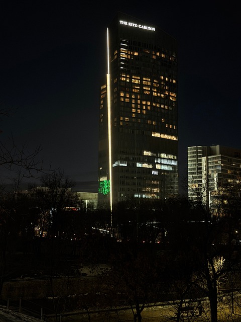 Wolkenkratzer, Wolkenkratzer Bei Nacht