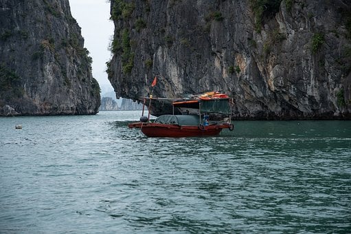 Vietnam, Záliv Halong, Halong, Čln